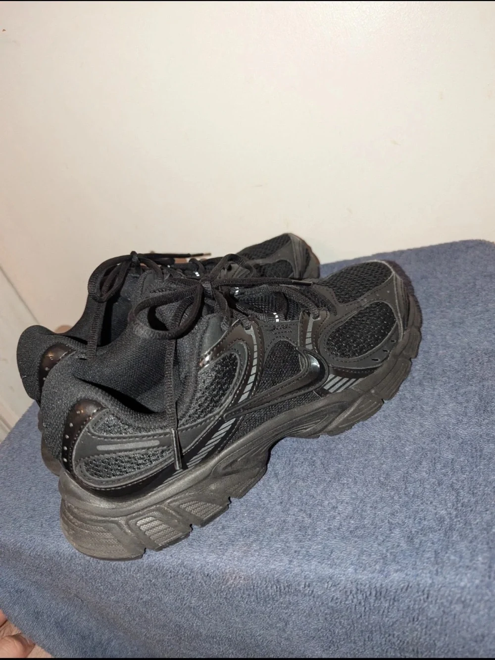 Nike V5 RNR black sneakers 9